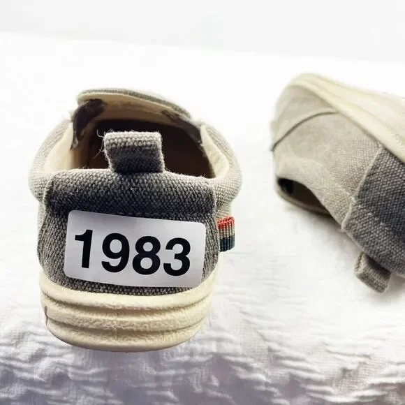 Boys canvas shoes size 10 tan - Picture 8 of 8